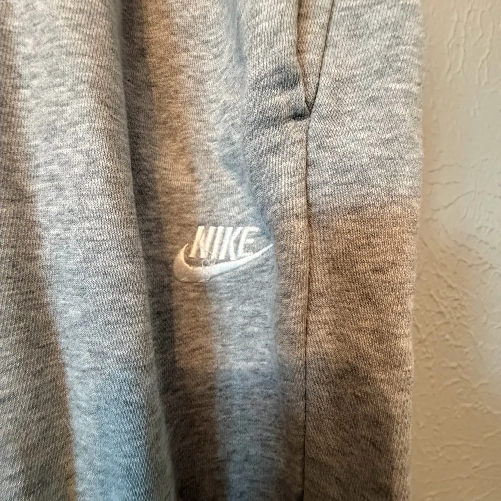 Nike Light Gray Joggers - Image 4