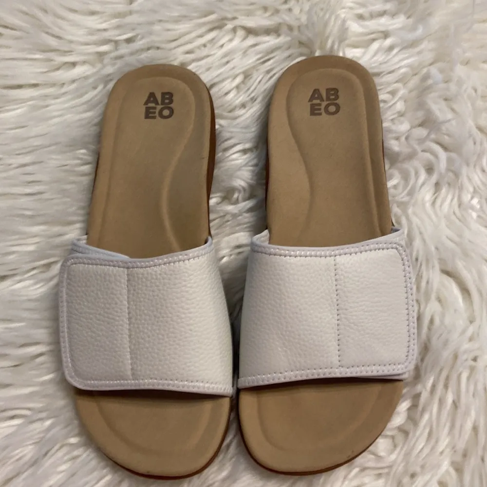 ABEO Sandals size 9.5 BNWOT see all pictures white color adjustable sandals - Image 14