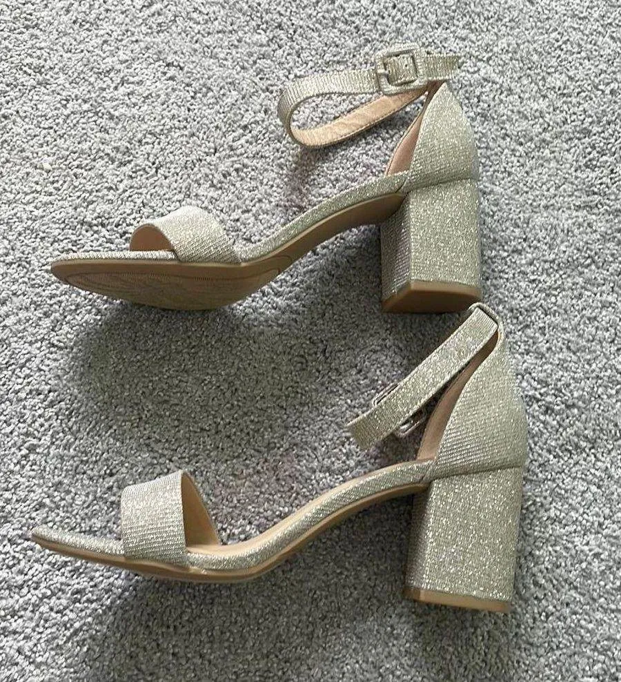 Gold Heels - Image 2