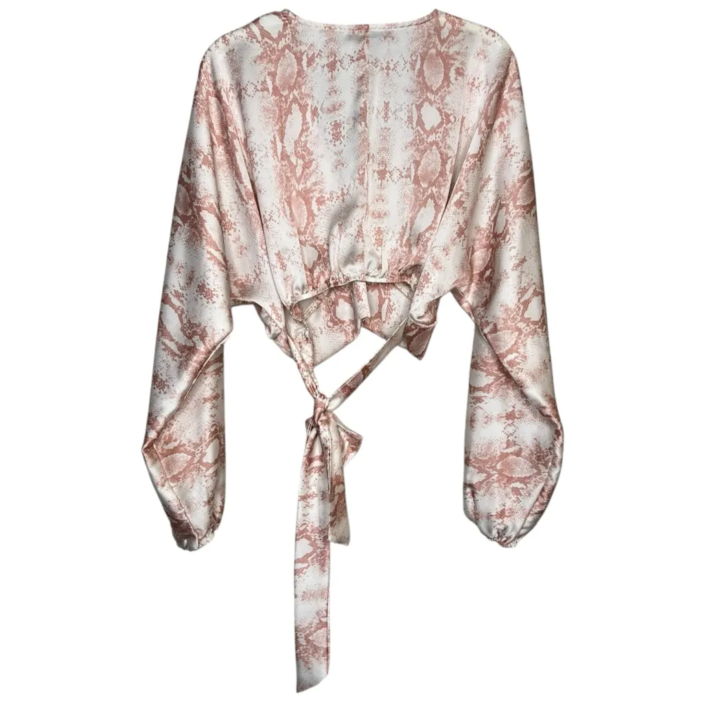 Final Touch Cropped Deep V-Neck Long sleeve Snakeskin Print Women’s Top Large - Image 4