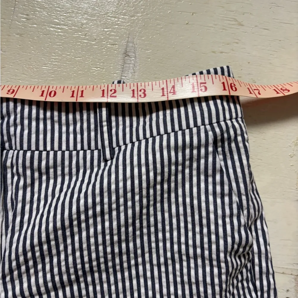 Sandro Shorts Size 10 Dark Blue White Striped Seersucker Mid Rise 4" Inseam - Image 3
