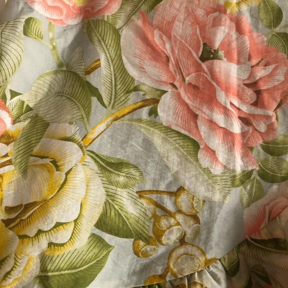 NWT Express High Waisted Asymmetrical Ruffle Mini Skirt in size 12 - Image 3