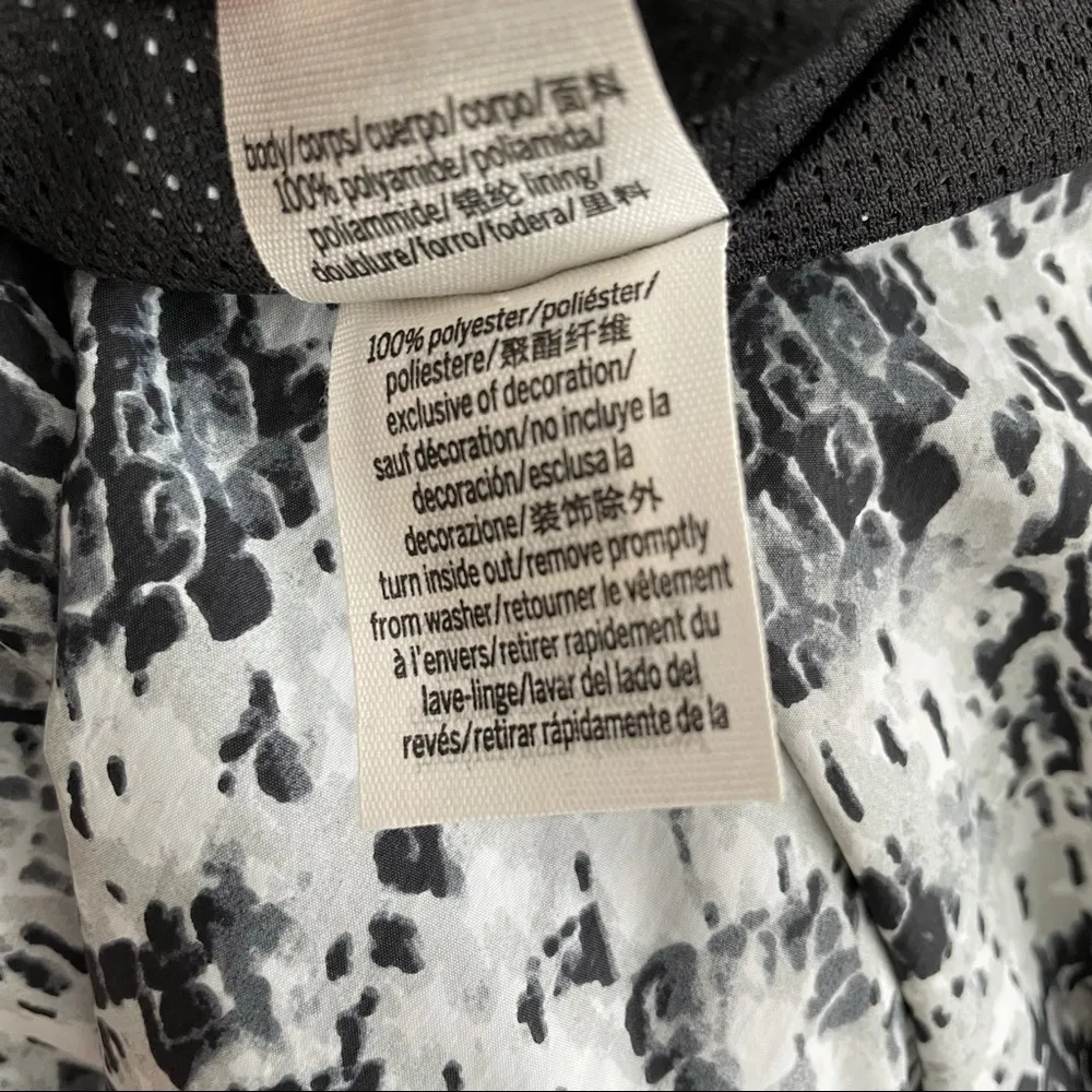 PINK Victoria’s Secret Women’s Windbreaker Size XS - Image 12