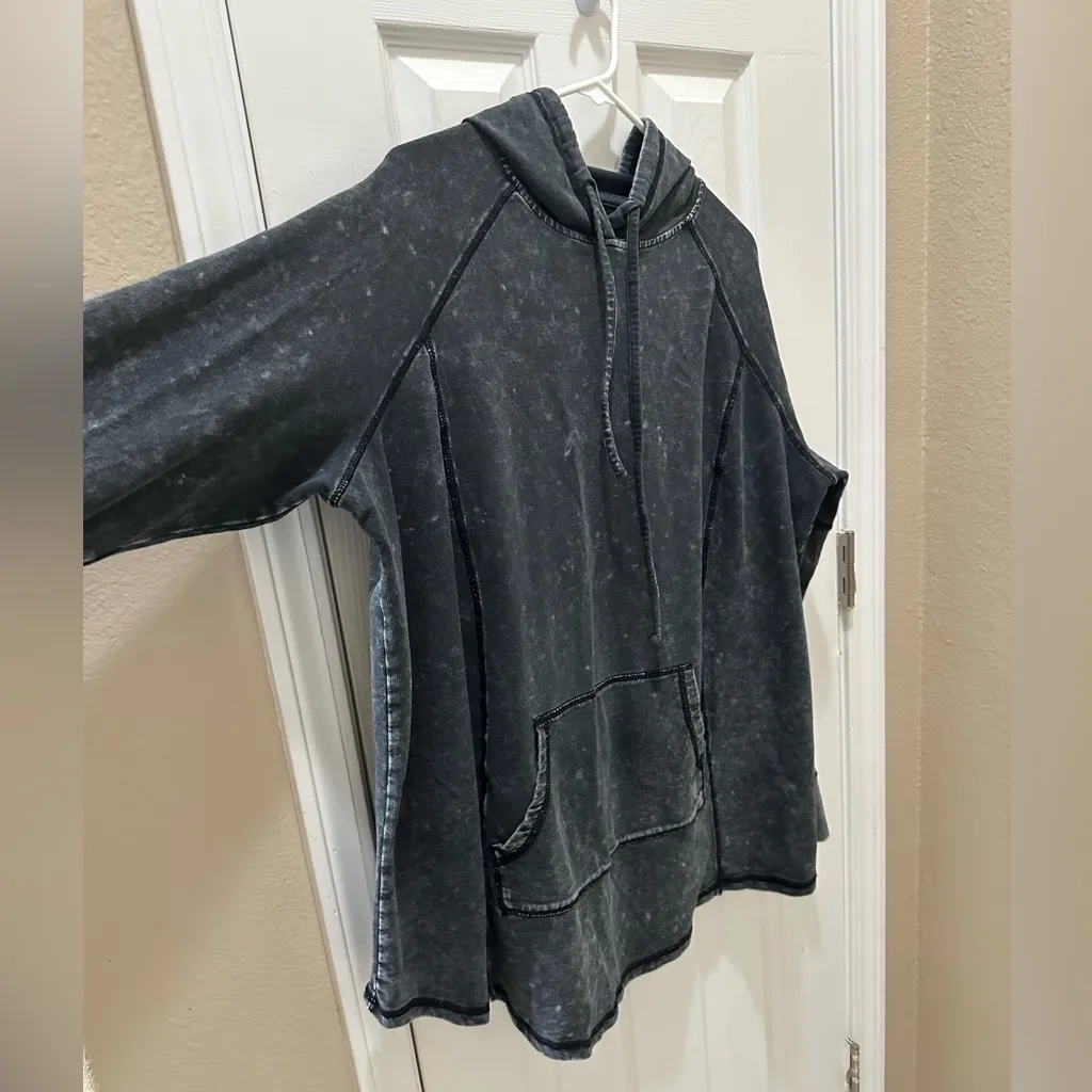 TORRID Active black acid wash hoodie size 2X - Image 7