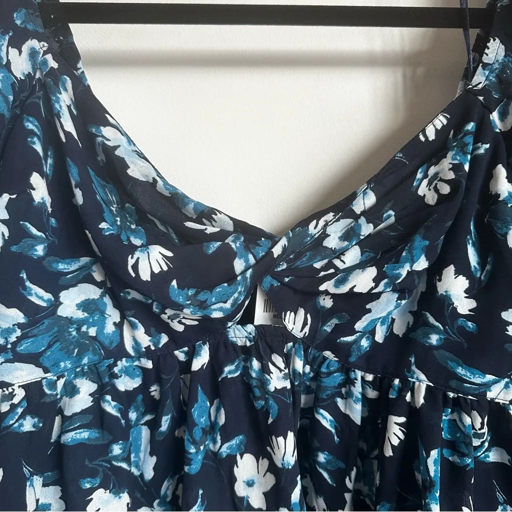 NWT Abercrombie & Fitch Blouse Women’s size Medium black blue floral smocked top - Image 4
