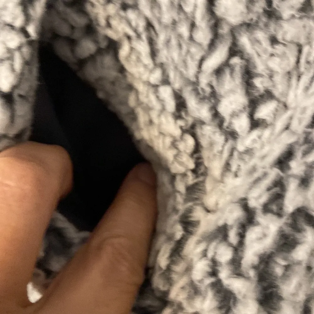 Sherpa Looking Vest size L made by Halcyon gray and white so soft brand new Size L - Image 4