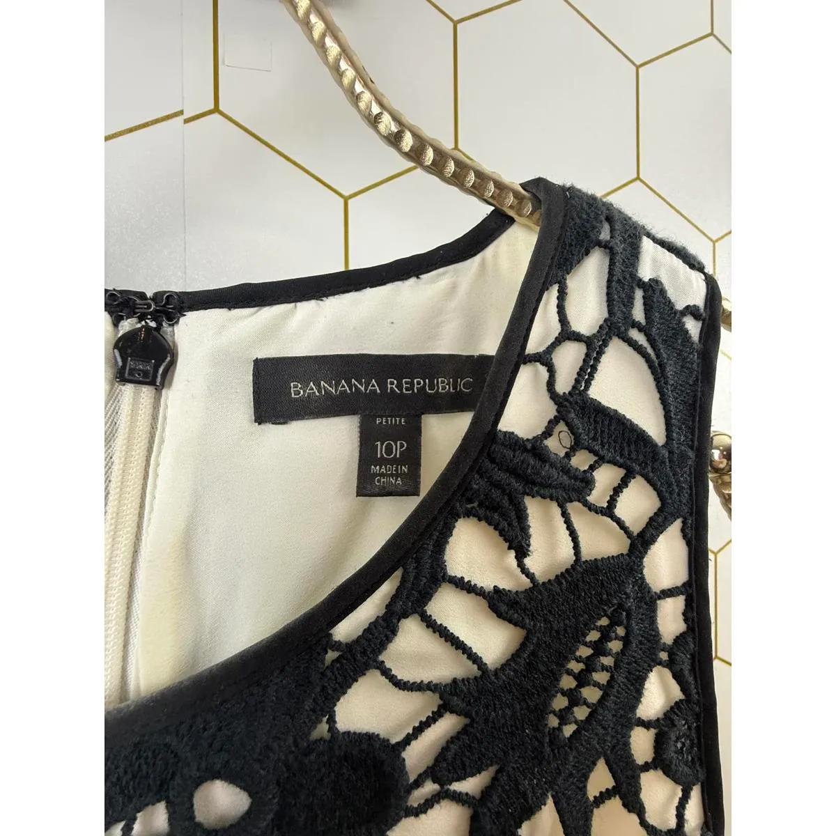 Banana Republic Black Lace Overlay Knee Length Dress - Size - 10 Petite - Image 4