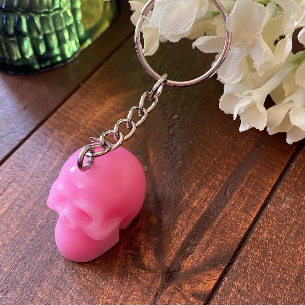 Handmade Resin Bubblegum Pink Skull 3” Keychain Gothic Backpack Bag Charm NEW - Image 4