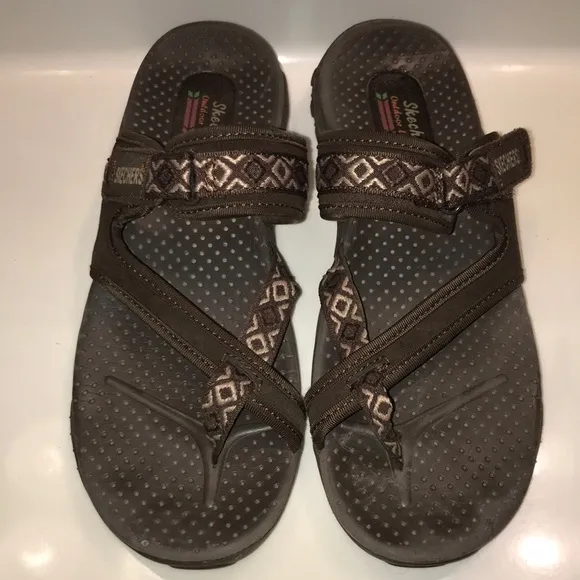 Skechers Women’s Reggae Trailway Leather Fabric Brown Strappy Flip Flop Sandals - Image 2