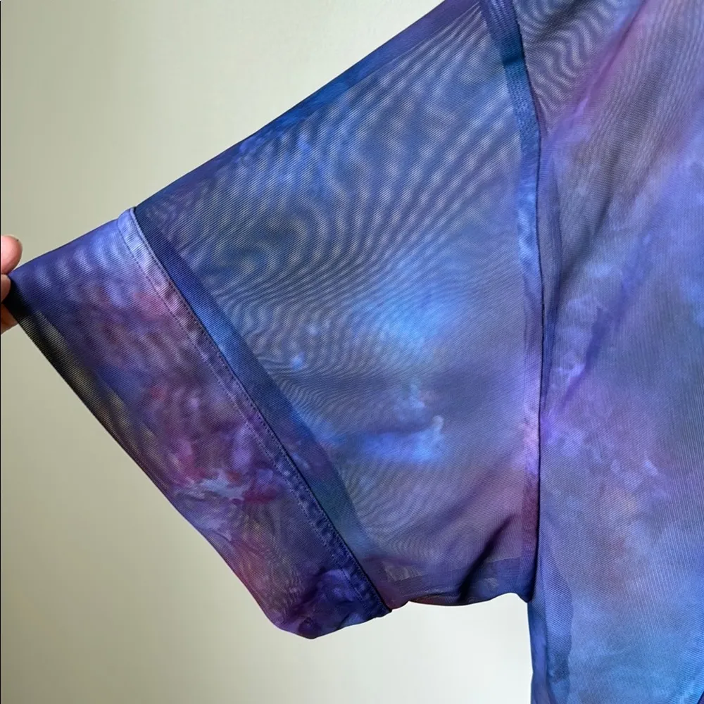 Athleta Mesh Oversized Purple and Blue Supernova Short Sleeve Tee - Image 3