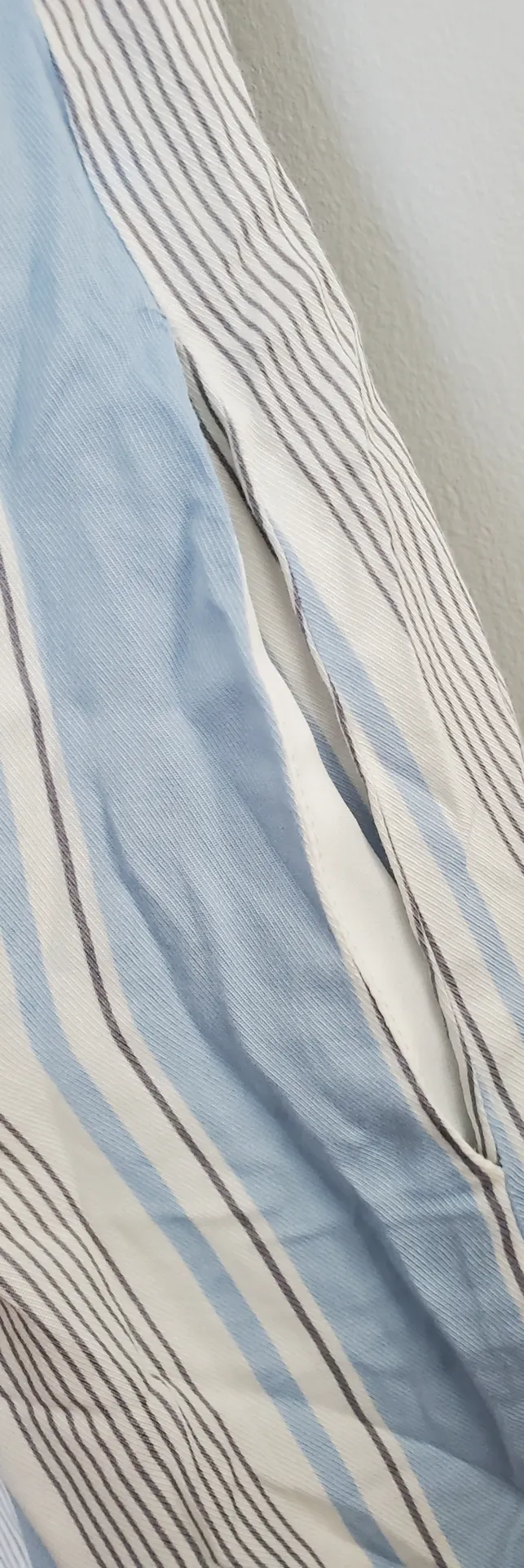 WAYF Women's Size S Blue and White Stripe Side Pocket Cold Shoulder Mini Dress - Image 3