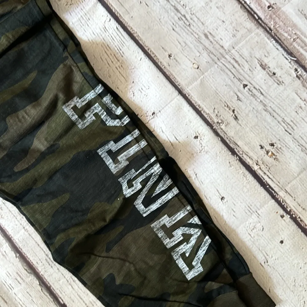 Pink By Victoria’s Secret Light Weight Camo Crop Top Sweatsuit - Image 7