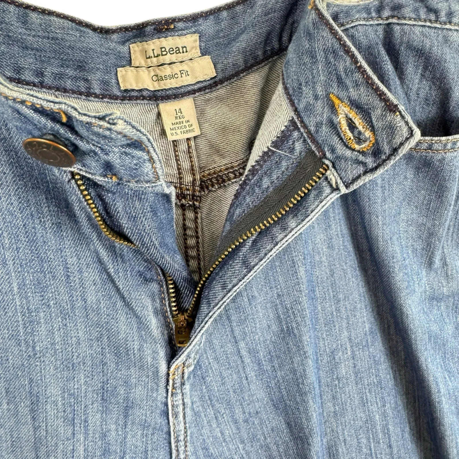 L.L. Bean Classic Fit Pima Cotton Medium Wash High Rise Jean Capris Size 14 - Image 3