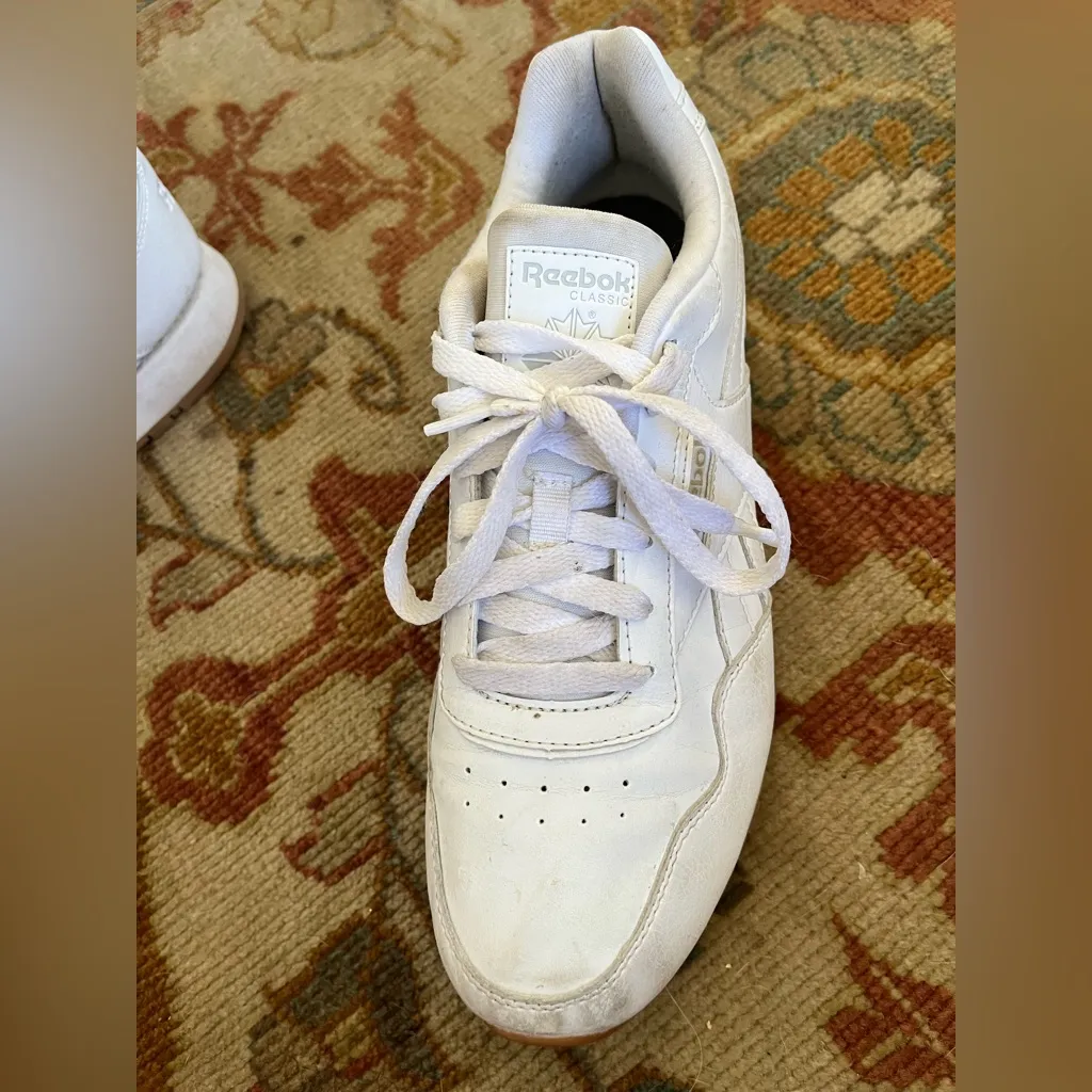 Reebok Classic White Lace-Up Shoes - Image 5