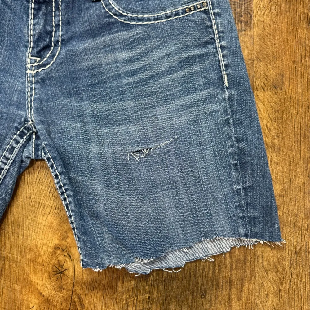 VIGOSS Womens Cut Off Shorts Sz 31 Medium Wash Raw Hem Distressed - Image 4