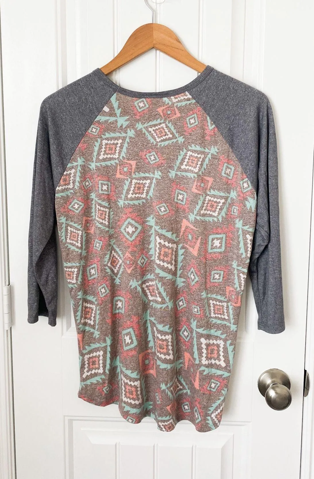LuLaRoe Top Size Medium - Image 2