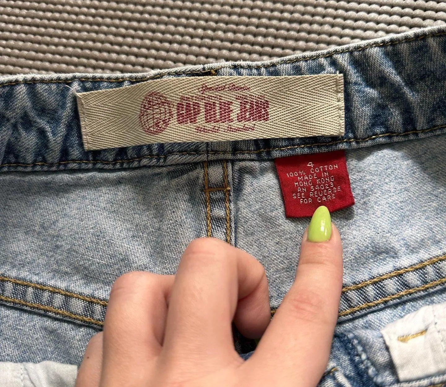 Gap Vintage Jean Shorts - Image 3