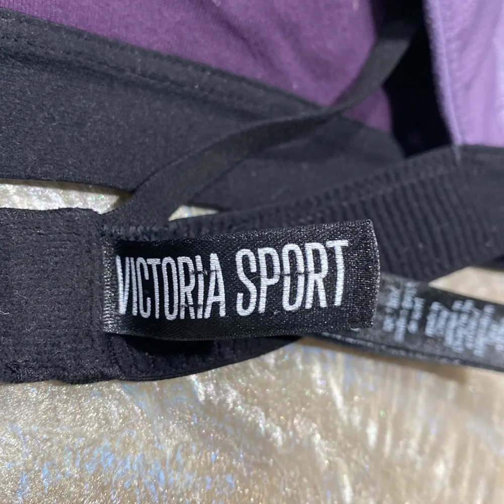 Victoria’s secret sports bra - Image 3