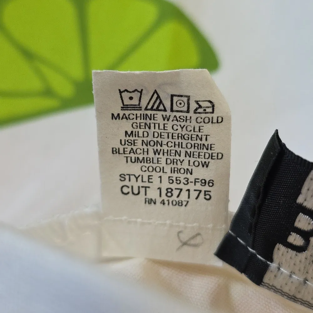 Briggs Capri Pants White with Fruit Slice Design - Image 9