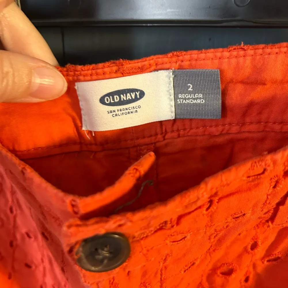 Old Navy Women's Orange Eyelet Shorts | Size 2 - Image 2