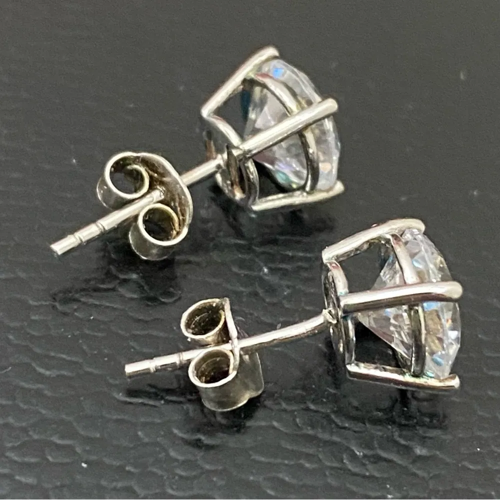 HAUTE JEWELS 925 Sterling Silver Clear CZ Solitaire Stud 6mm Earrings 2.6g - Image 10