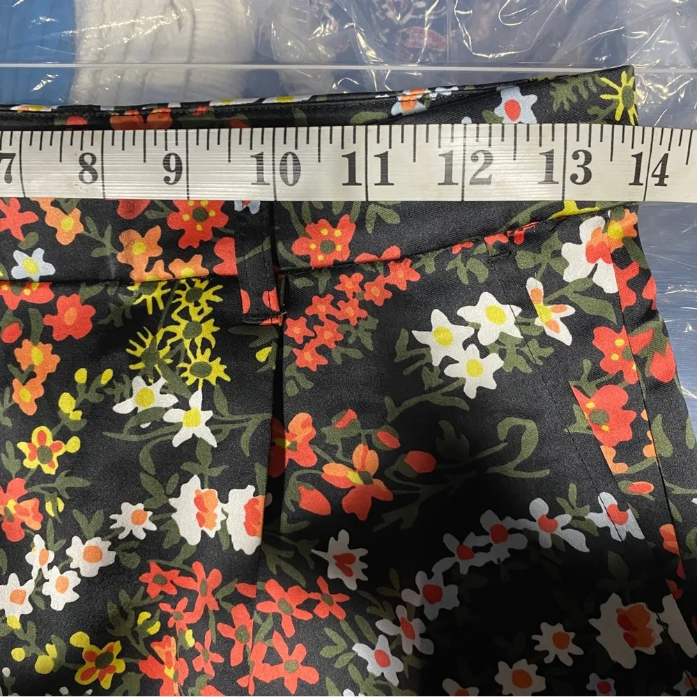 ATM floral shorts NEW Black Size 2 - Image 9