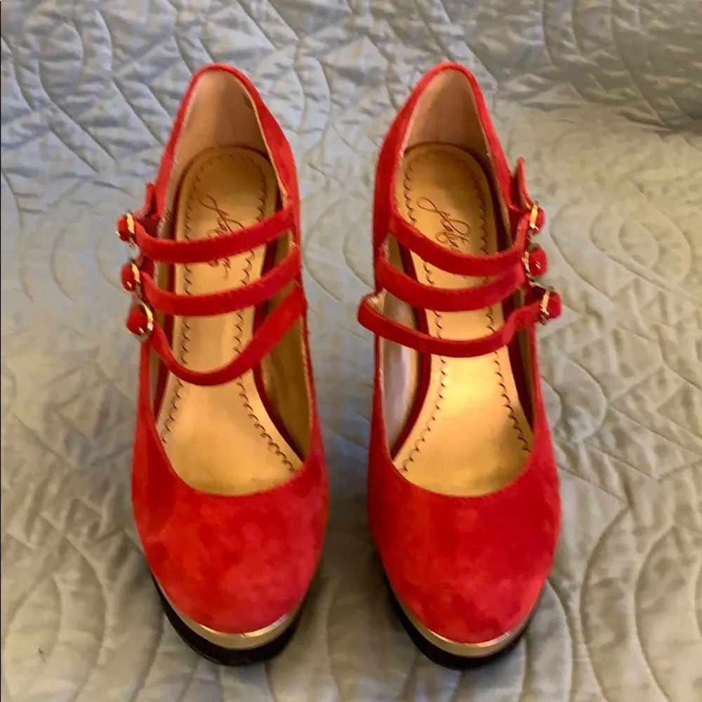 Red, black & gold suede/leather platform heels. Red Size 6.5 - Image 2
