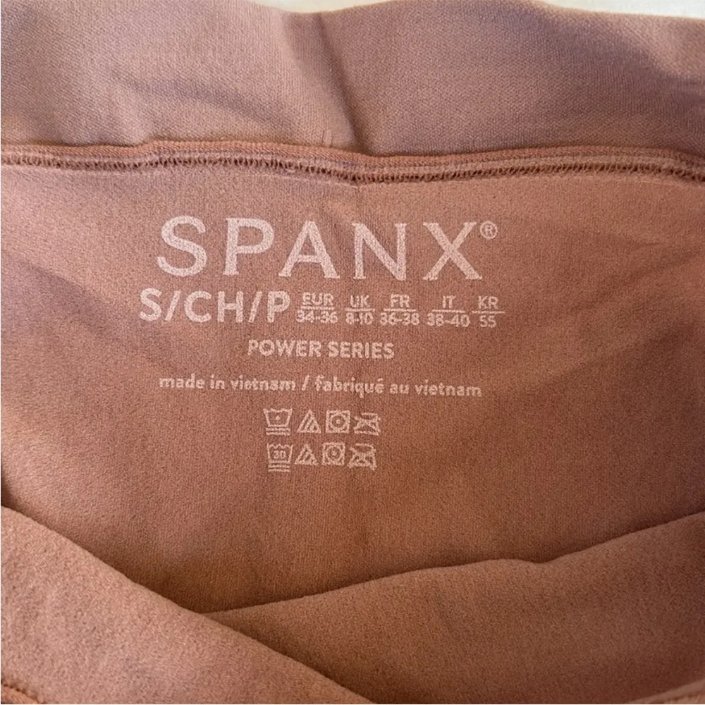 Like New SPANX Power Short Cafe au Lait Size Small - Image 8