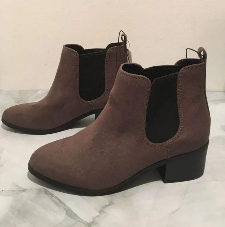 Brown Ankle Boots, Size 6 1/2 - Image 3