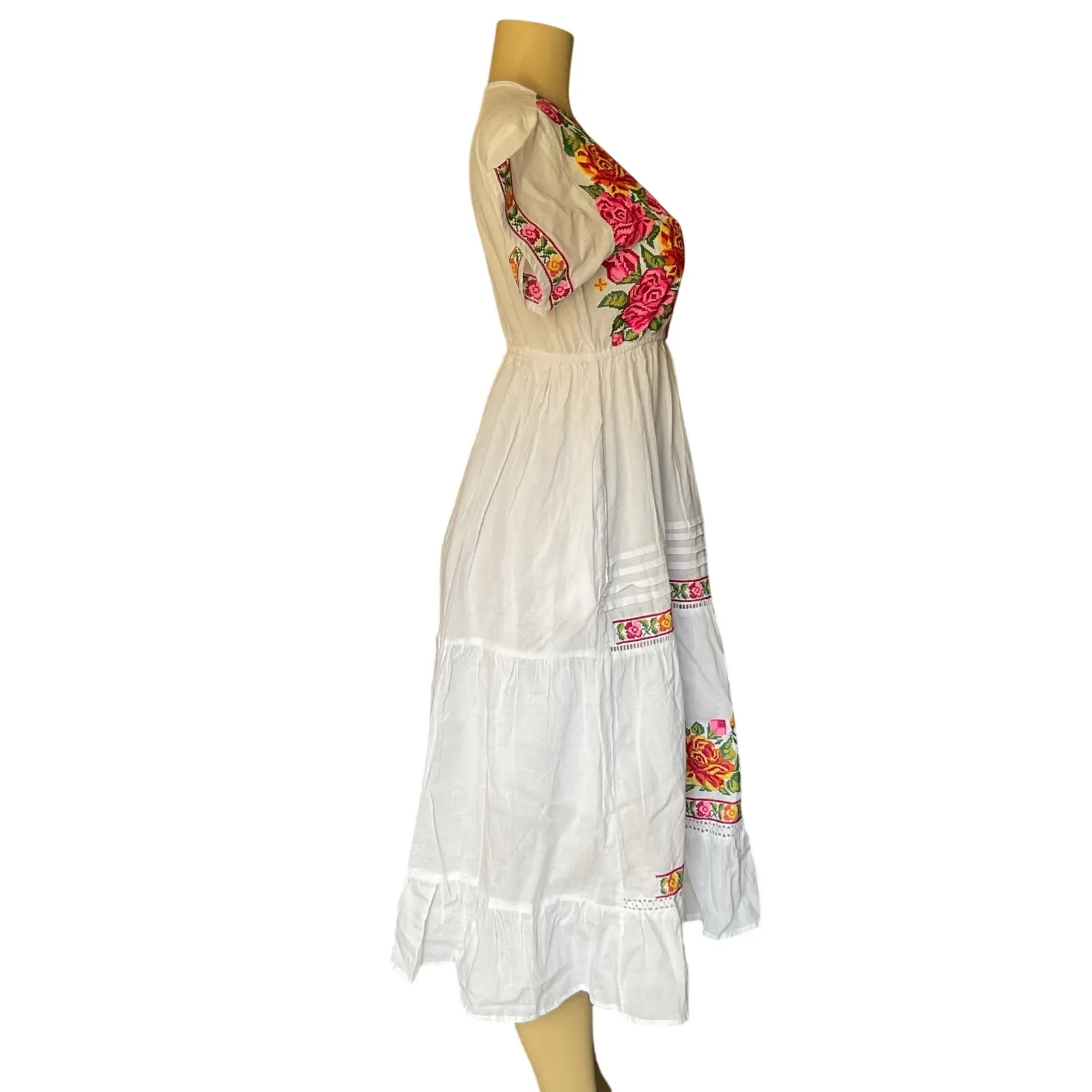 Mexican Embroidered Floral Dress White Cotton Size M Artesanal Boho Chic Fiesta - Image 4