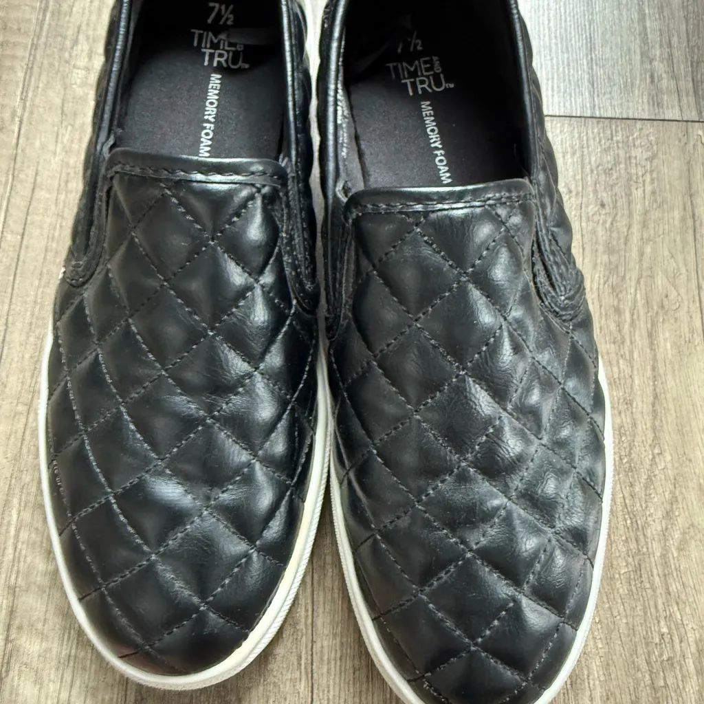 Time and Tru Black Quilted Women's Slip - Image 7