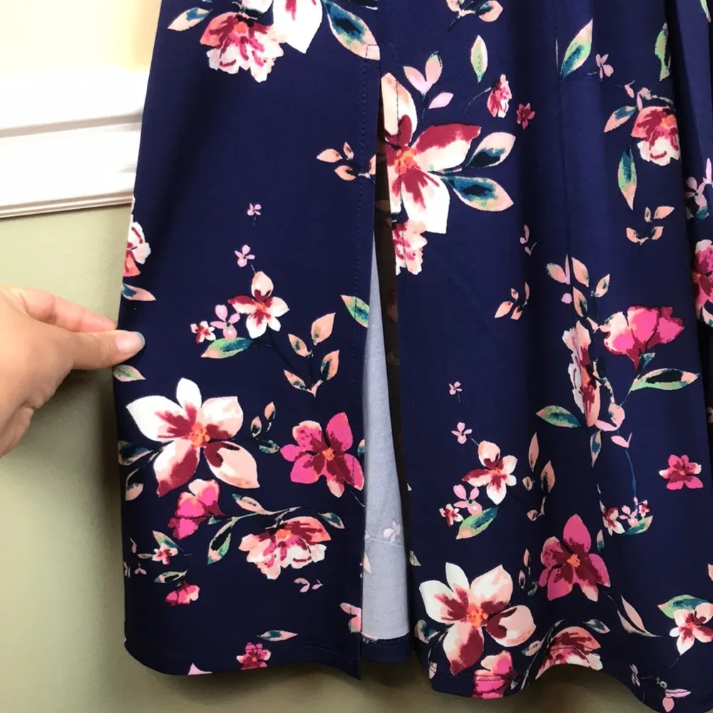 NWT Eliza J Women’s Floral Navy Blue Puff Sleeve Waist Tie Leg Slit Long Dress - Image 6