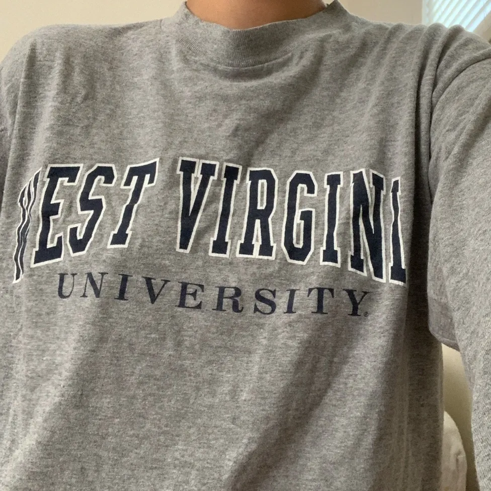 WVU West Virginia University Long sleeve mock neck Gray Size M - Image 2