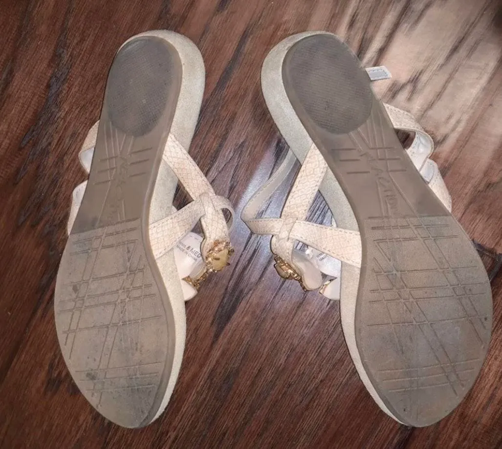 Reaction  Sandals US 8 - Image 3