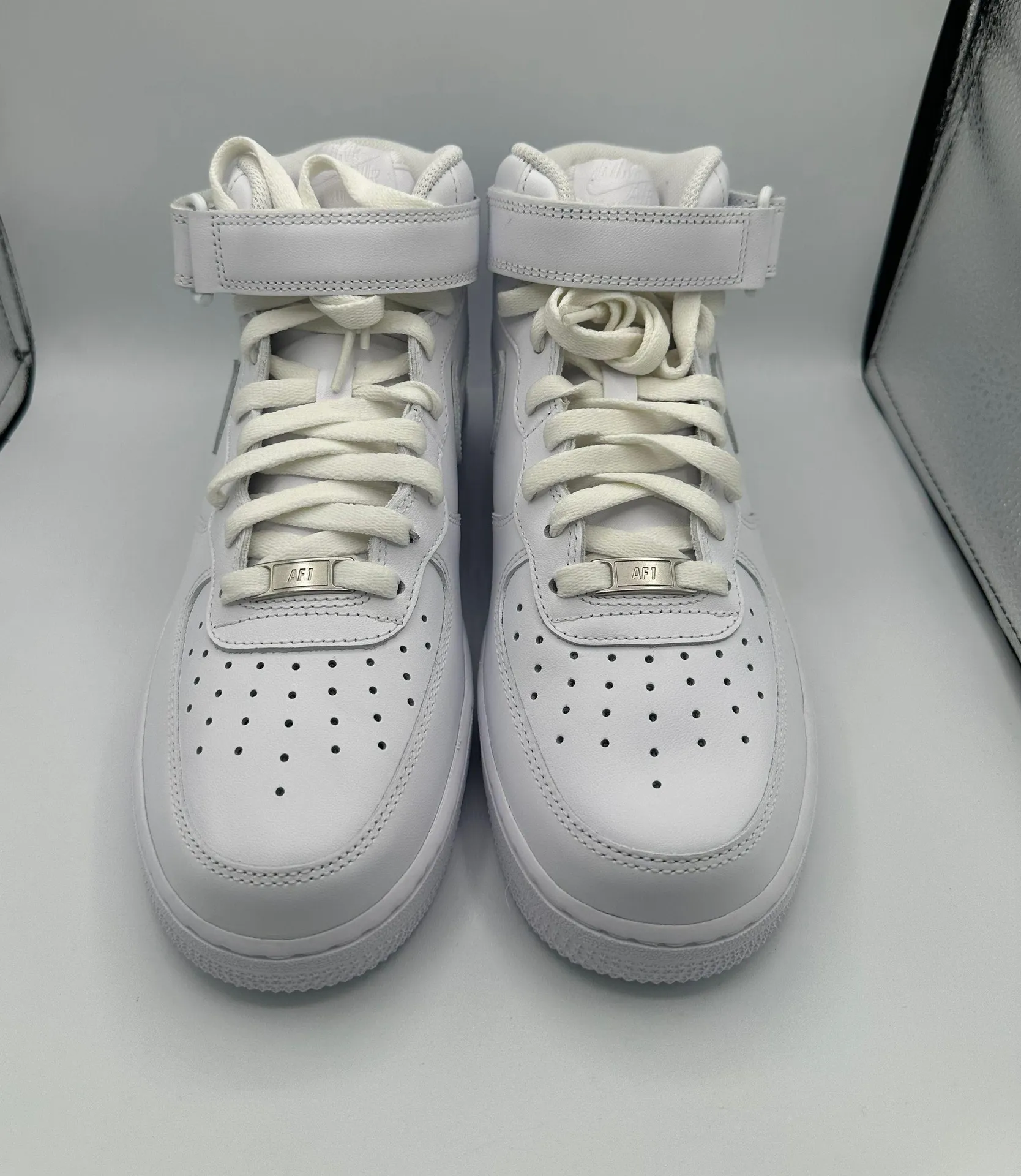 Air Force 1 Mid 07 Wmns “Triple White” size 10w - Image 2