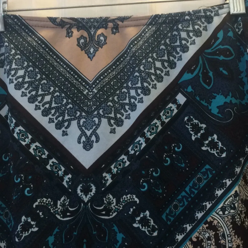 FINAL MARKDOWN Ladies’ Exact Change Skirt (M) - Image 3