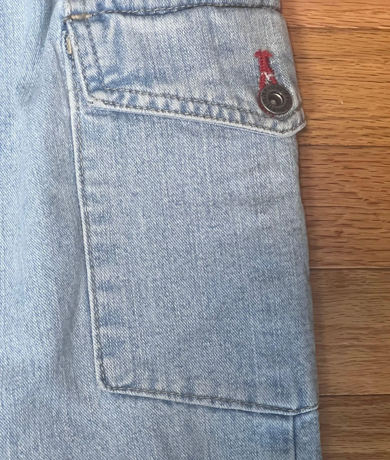 Vintage  Cargo Crop Denim Light Wash Jeans - Image 4