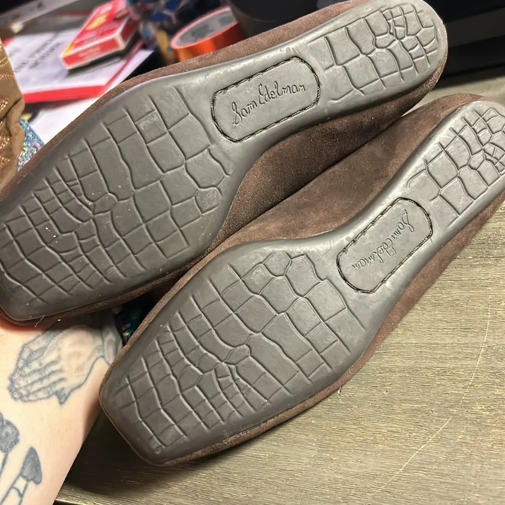 Sam Edelman 6M Jax Brown flats w gold studs - Image 4