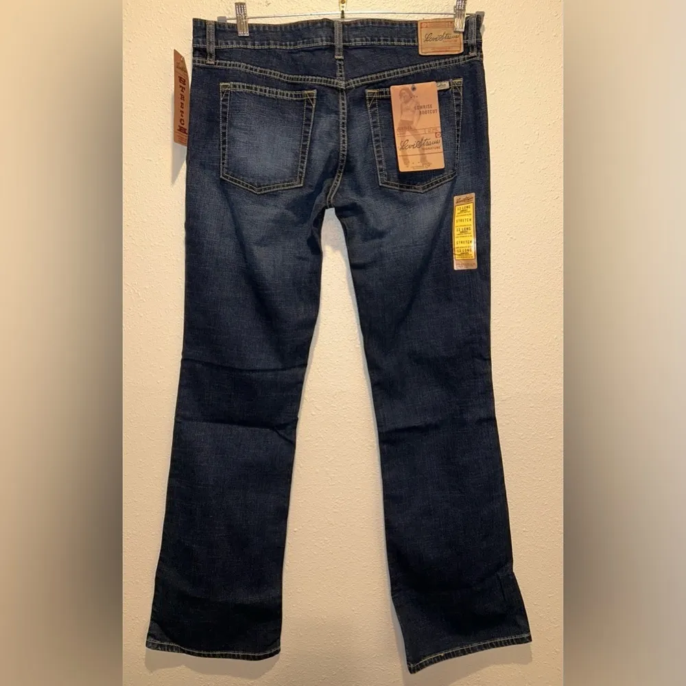 Levi Strauss Signature Jeans 13L Juniors Lowrise Bootcut - Slim Fit - NWT - Image 2