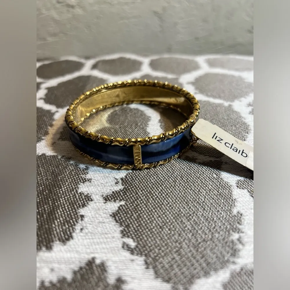 Vintage Liz Claiborne enamel bracelet w/ gold tone trim. Lovely bangle bracelet - Image 5