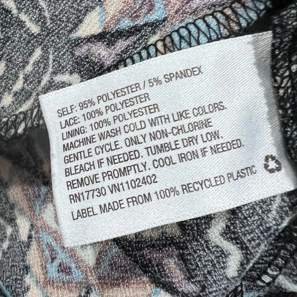 Strappy tribal print romper with pockets size small - Image 8