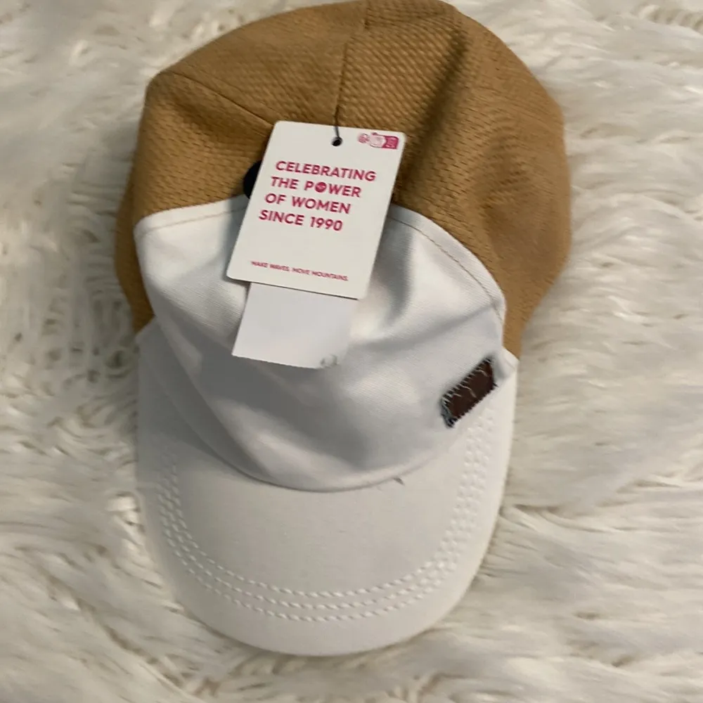 Roxy White and Tan Cap brand new with tag - Image 8
