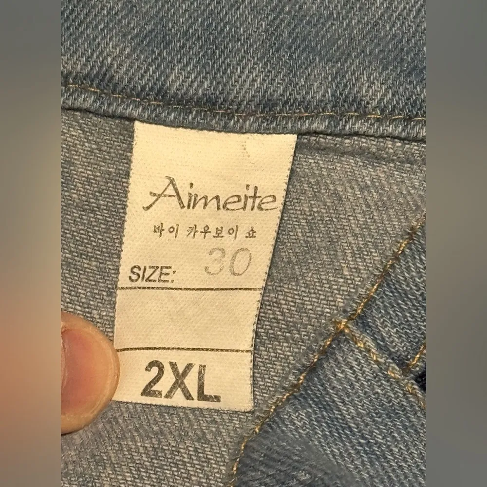 EUC Aimeite Light Wash Distressed Button Up Denim Jacket size 2XL Blue - Image 9