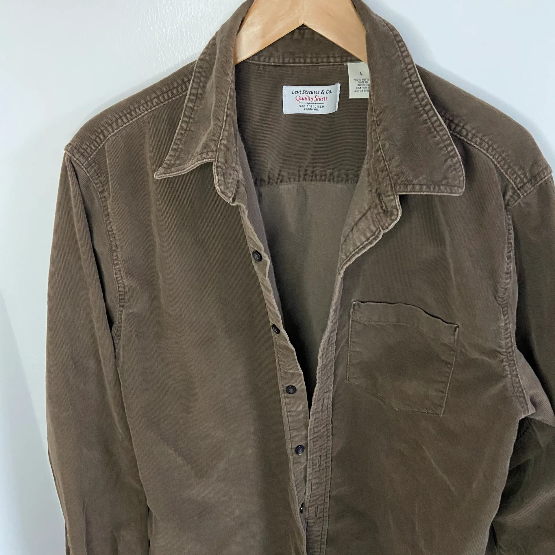 Levi’s Vintage Levi brown Corduroy button up  - Image 6