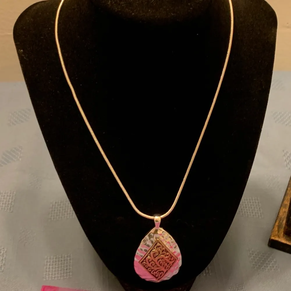 Silvertone Teardrop Pendant and Earrings - Image 3