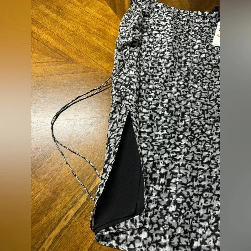 Dana Buchman Silk Skirt Black White Size 8 Asymmetrical Hem Ruching Y2K NWT - Image 4