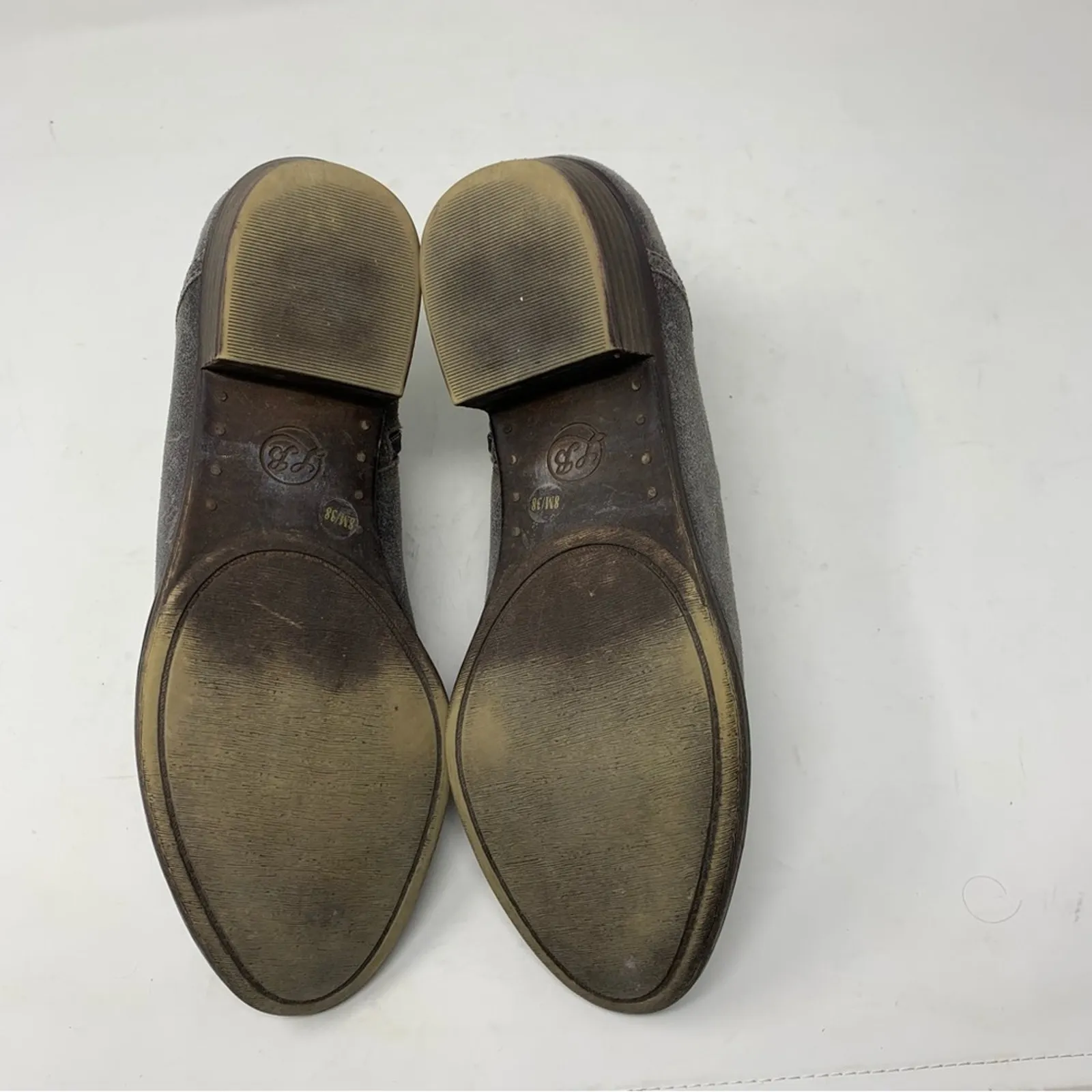 Lucky Brand Brekke Size 8 Asymmetrical Grey Suede Bootie Ankle Boot Side Zip - Image 6