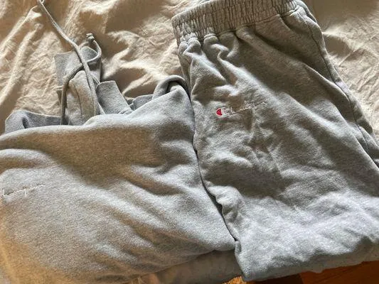 Champion Matching Sweatsuit - Image 4