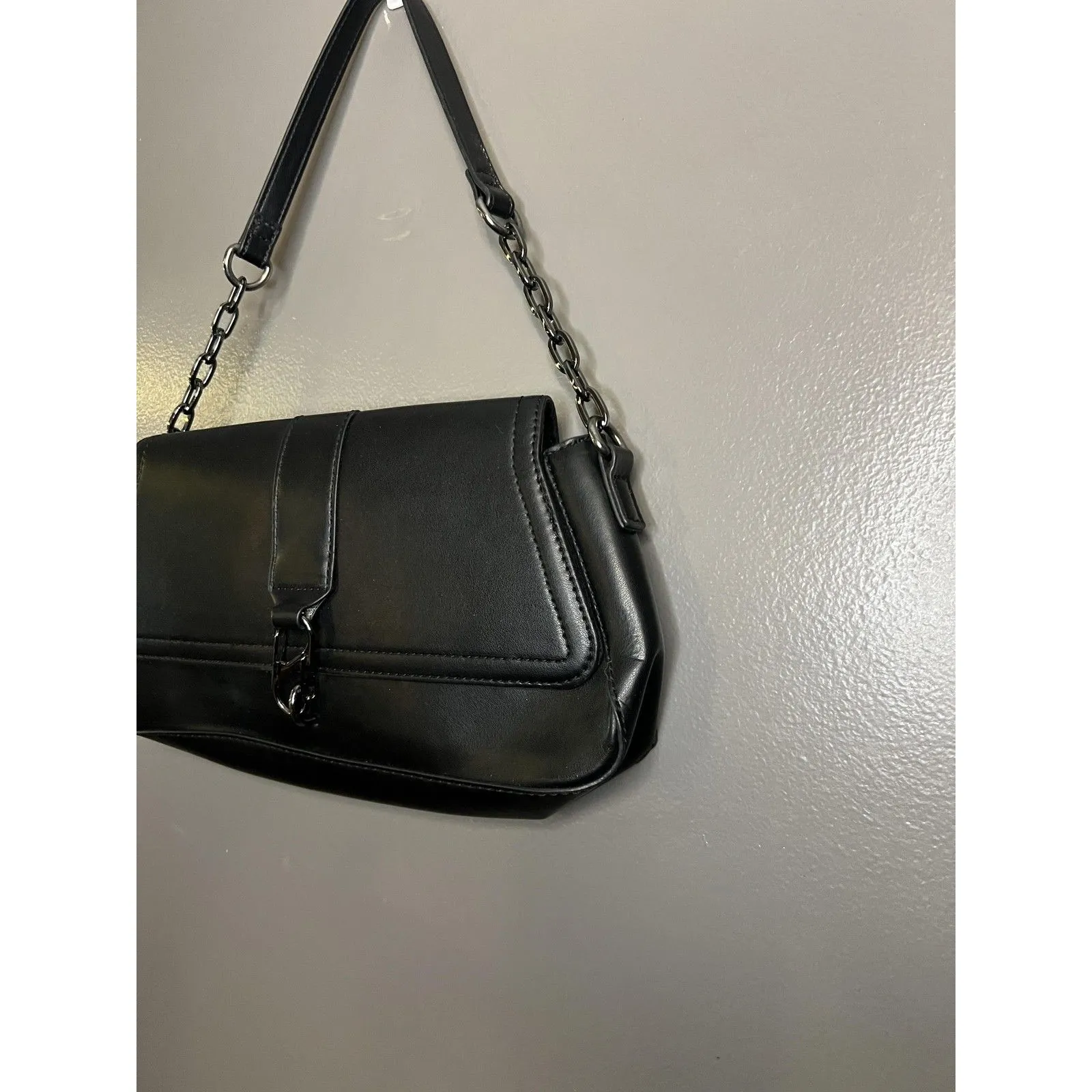 Forever 21 Shoulder Bag Womens Small Black Faux Leather Chain Strap Purse - Image 3