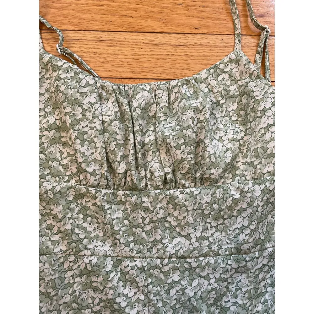 XS women's sage green floral romper‎ - Image 5